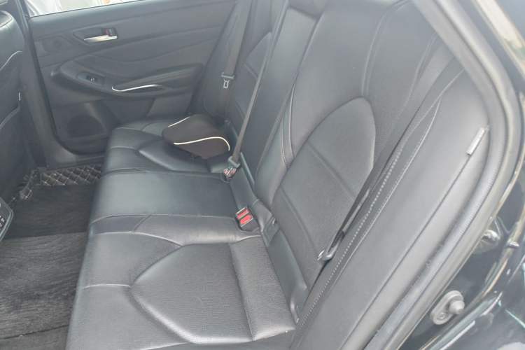 Used Toyota Avalon 2019 2.0L Luxury Edition China VI Standard Left Rear Seat