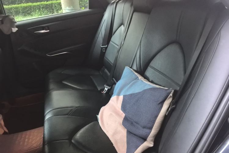 Used Toyota Avalon 2019 Dual-Engine 2.5L Luxury Edition China VI Standard Left Rear Seat