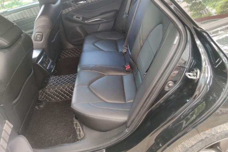 Used Toyota Avalon 2019 2.0L Luxury Edition China VI Standard Left Rear Seat