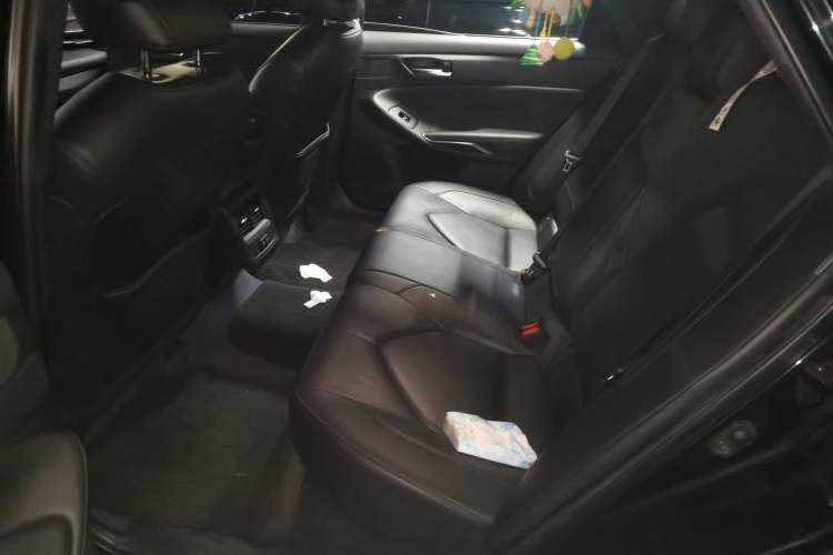 Used Toyota Avalon 2019 2.0L Luxury Edition China VI Standard Left Rear Seat