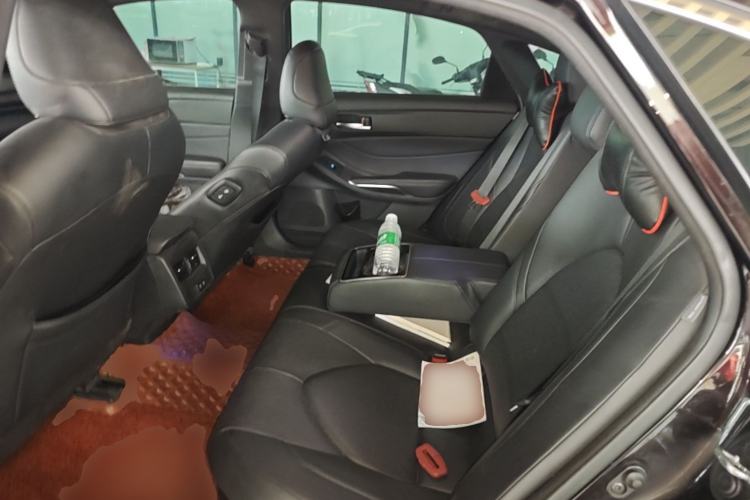 Used Toyota Avalon 2019 Dual-Engine 2.5L Luxury Edition China VI Standard Left Rear Seat