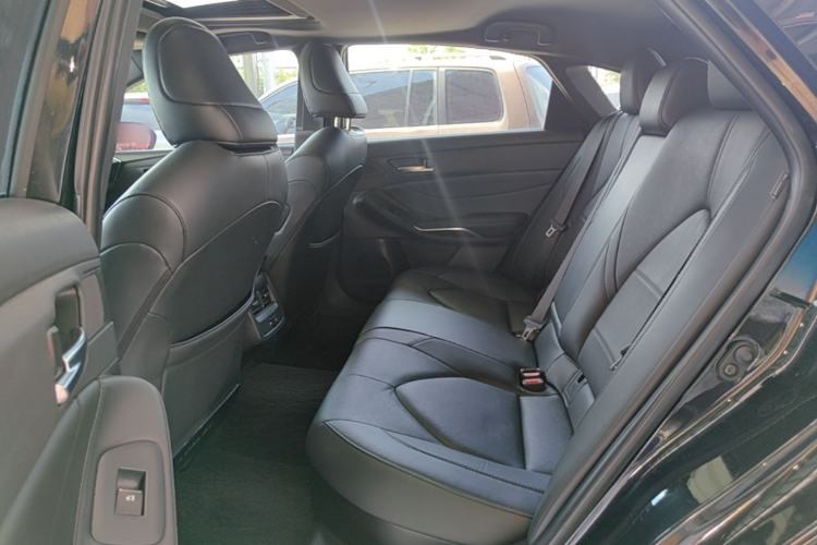 Used Toyota Avalon 2019 Dual-Engine 2.5L Luxury Edition China VI Standard Left Rear Seat