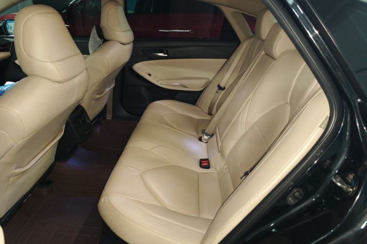 Used Toyota Avalon 2019 Dual-Engine 2.5L Luxury Edition China VI Standard Left Rear Seat