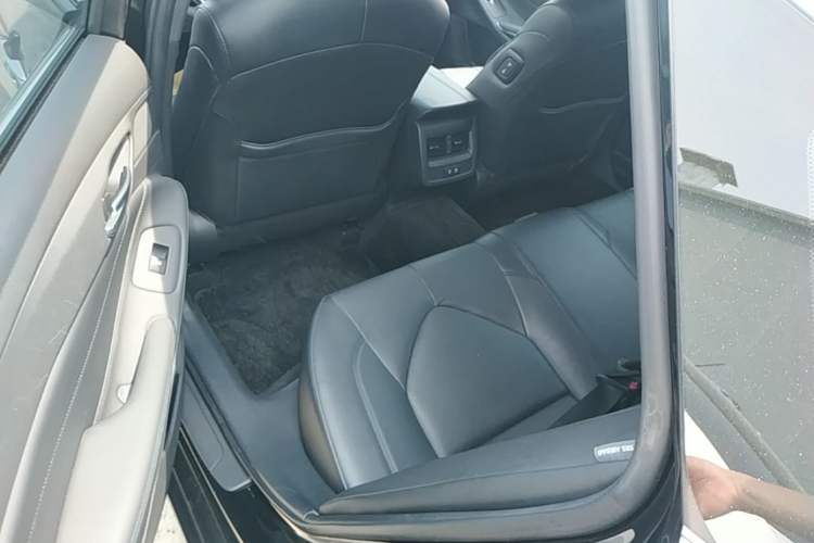 Used Toyota Avalon 2019 2.0L Luxury Edition China VI Standard Left Rear Seat
