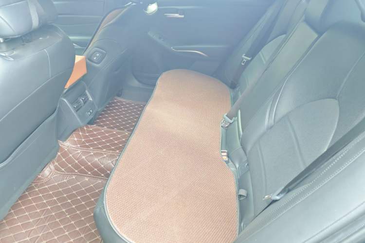Used Toyota Avalon 2019 Dual-Engine 2.5L Luxury Edition China VI Standard Left Rear Seat