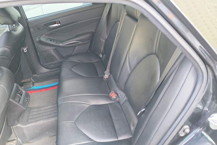 Used Toyota Avalon 2019 2.0L Ambition Edition China VI Left Rear Seat
