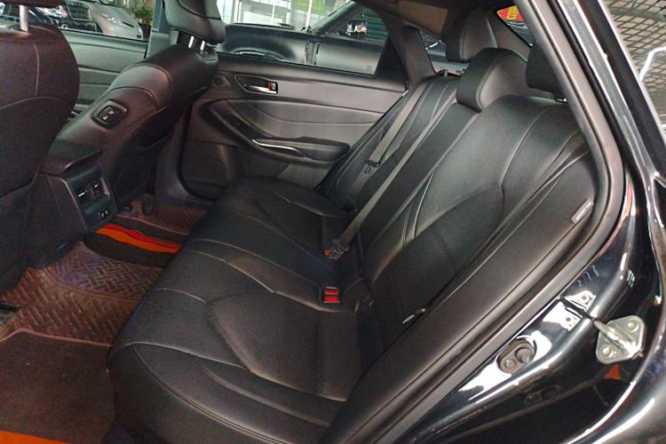 Used Toyota Avalon 2019 Dual-Engine 2.5L Luxury Edition China VI Standard Left Rear Seat