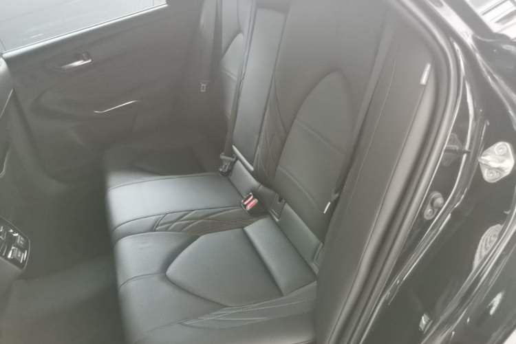 Used Toyota Avalon 2019 2.5L Touring Premium Version China VI Standard Left Rear Seat