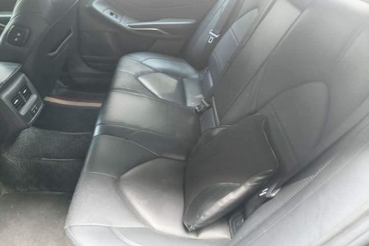 Used Toyota Avalon 2019 2.0L Luxury Edition China VI Standard Left Rear Seat