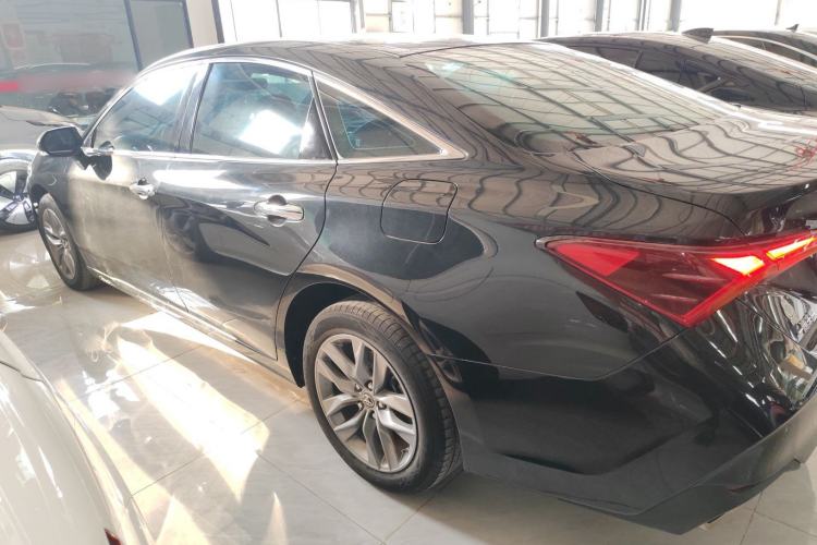 Used Toyota Avalon 2019 2.0L Luxury Edition China VI Standard Left Side