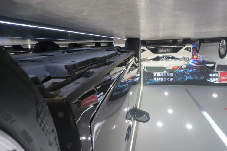 Used Toyota Avalon 2019 2.5L Ambition Version China VI Standard Left Side Sill
