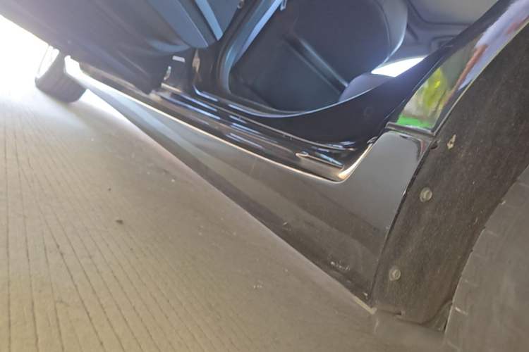 Used Toyota Avalon 2019 2.0L Luxury Edition China VI Standard Left Side Sill