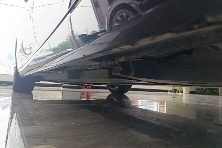 Used Toyota Avalon 2019 2.5L Touring Premium Version China VI Standard Left Side Sill
