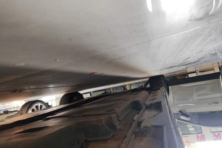 Used Toyota Avalon 2019 2.0L Luxury Edition China VI Standard Left Side Sill