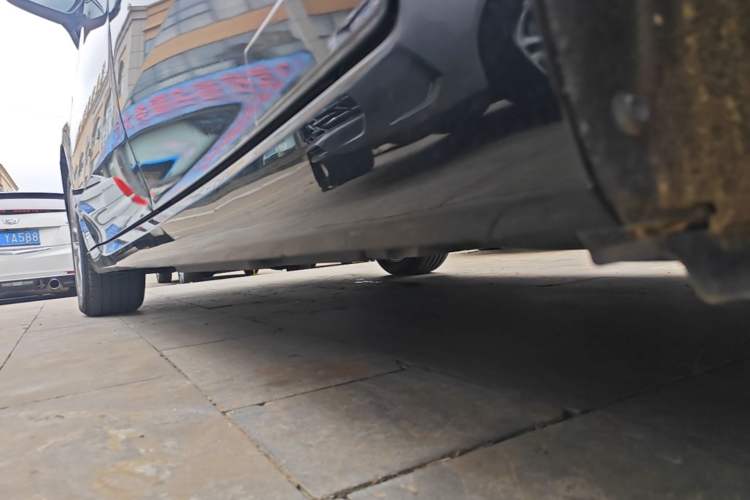 Used Toyota Avalon 2019 2.0L Luxury Edition China VI Standard Left Side Sill