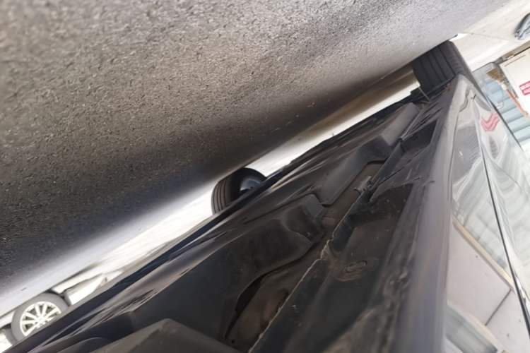 Used Toyota Avalon 2019 Dual-Engine 2.5L XLE Prestige Version China VI Standard Left Side Sill