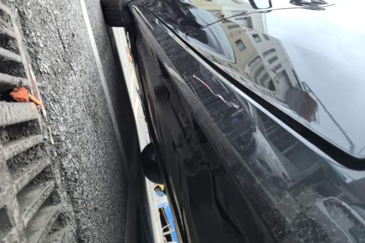 Used Toyota Avalon 2019 Dual-Engine 2.5L Luxury Edition China VI Standard Left Side Sill