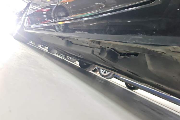 Used Toyota Avalon 2019 2.0L Luxury Edition China VI Standard Left Side Sill