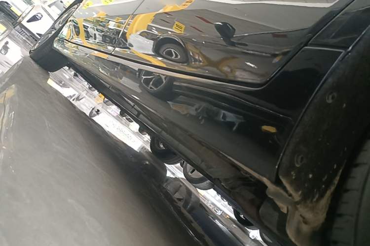 Used Toyota Avalon 2019 Dual-Engine 2.5L Luxury Edition China VI Standard Left Side Sill