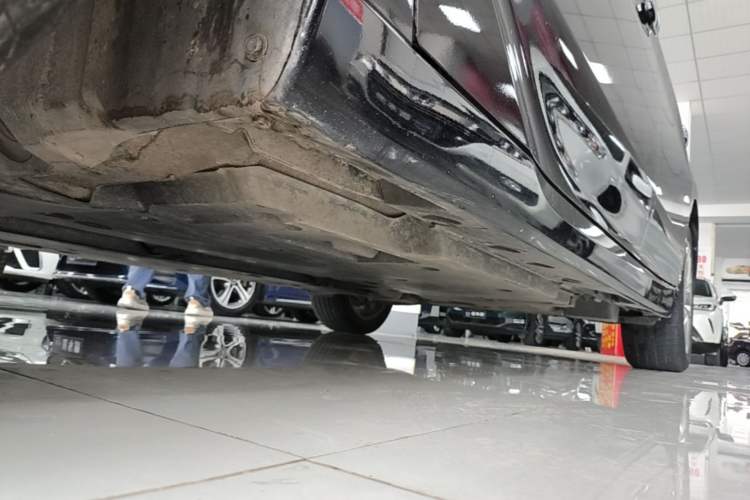 Used Toyota Avalon 2019 Dual-Engine 2.5L Luxury Edition China VI Standard Left Side Sill