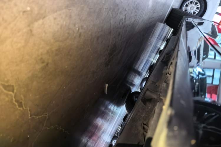 Used Toyota Avalon 2019 2.0L XLE Premium Edition China VI Left Side Sill