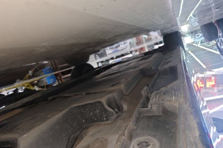 Used Toyota Avalon 2019 Dual-Engine 2.5L Luxury Edition China VI Standard Left Side Sill