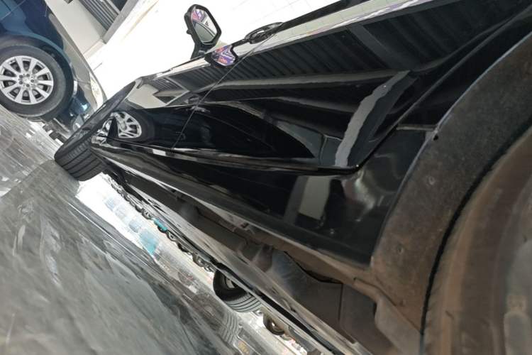 Used Toyota Avalon 2019 Dual-Engine 2.5L Luxury Edition China VI Standard Left Side Sill