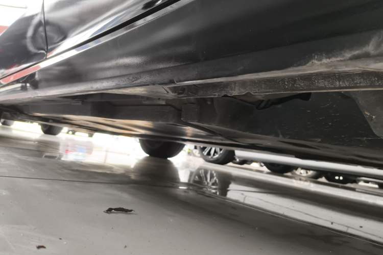 Used Toyota Avalon 2019 2.0L Ambition Edition China VI Left Side Sill