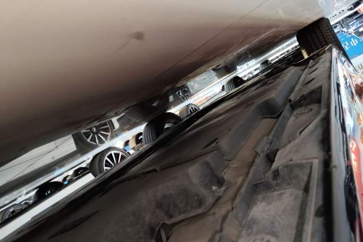 Used Toyota Avalon 2019 2.0L Luxury Edition China VI Standard Left Side Sill