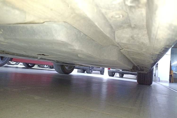 Used Toyota Avalon 2019 2.0L Luxury Edition China VI Standard Left Side Sill