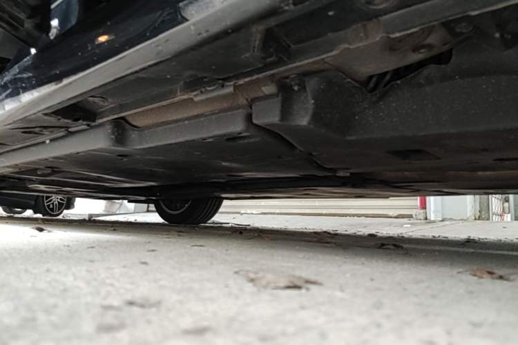 Used Toyota Avalon 2019 2.5L Touring Premium Version China VI Standard Left Side Sill