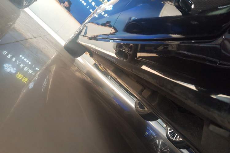 Used Toyota Avalon 2019 2.0L XLE Premium Edition China VI Left Side Sill