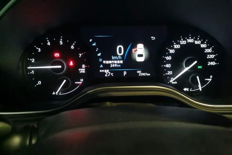 Used Toyota Avalon 2019 2.0L Ambition Edition China VI Odometer Close Up