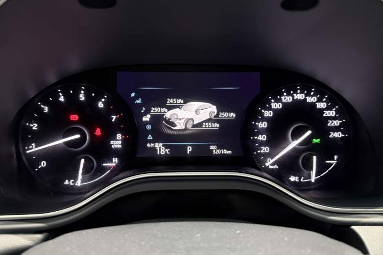 Used Toyota Avalon 2019 2.0L Luxury Edition China VI Standard Odometer Close Up