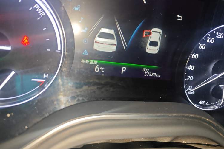 Used Toyota Avalon 2019 Dual-Engine 2.5L XLE Prestige Version China VI Standard Odometer Close Up