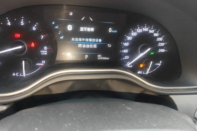Used Toyota Avalon 2019 2.0L Ambition Edition China VI Odometer Close Up