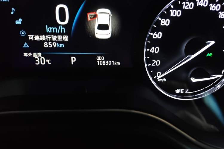 Used Toyota Avalon 2019 Dual-Engine 2.5L Luxury Edition China VI Standard Odometer Close Up