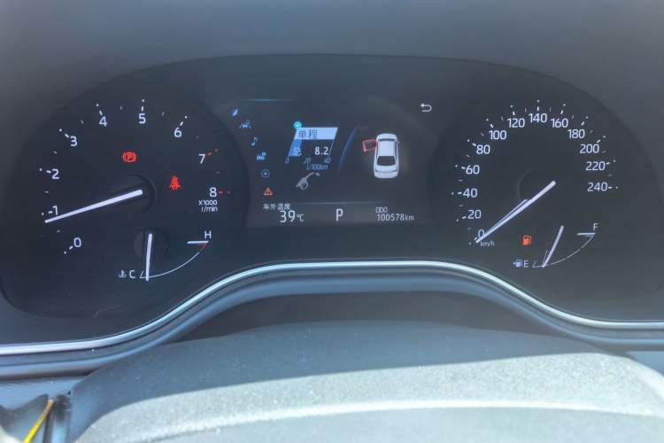 Used Toyota Avalon 2019 2.0L Luxury Edition China VI Standard Odometer Close Up