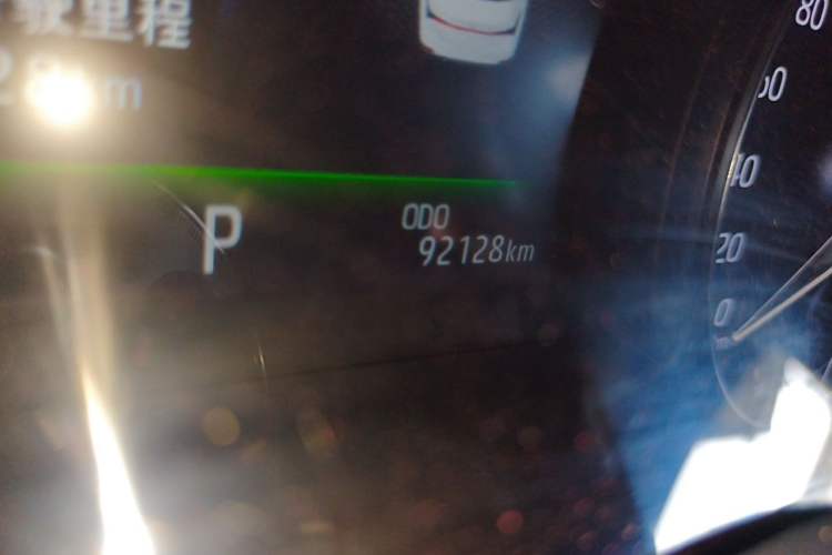Used Toyota Avalon 2019 Dual-Engine 2.5L Luxury Edition China VI Standard Odometer Close Up