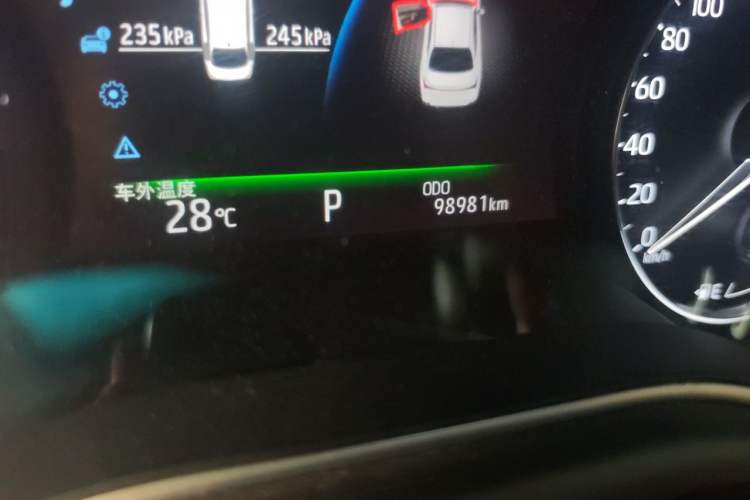 Used Toyota Avalon 2019 Dual-Engine 2.5L Limited Flagship Edition China V Standard Odometer Close Up