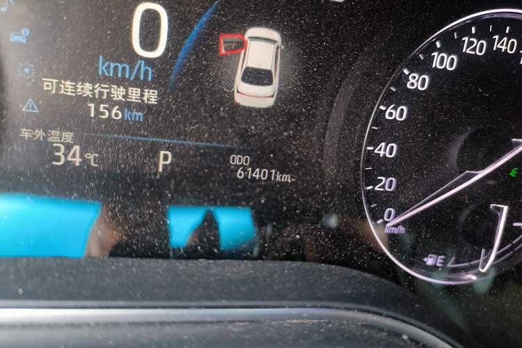 Used Toyota Avalon 2019 2.0L XLE Premium Edition China VI Odometer Close Up