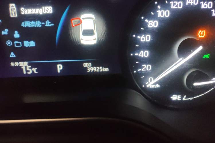 Used Toyota Avalon 2019 2.5L Ambition Version China VI Standard Odometer Close Up