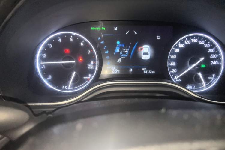 Used Toyota Avalon 2019 2.0L XLE Premium Edition China VI Odometer Close Up