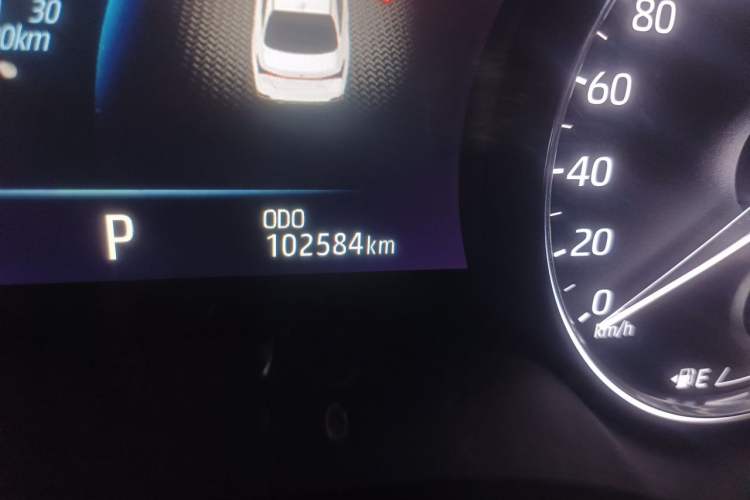 Used Toyota Avalon 2019 Dual-Engine 2.5L Luxury Edition China VI Standard Odometer Close Up