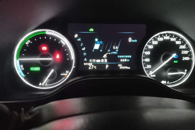 Used Toyota Avalon 2019 Dual-Engine 2.5L Luxury Edition China VI Standard Odometer Close Up