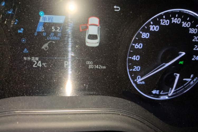 Used Toyota Avalon 2019 Dual-Engine 2.5L XLE Prestige Version China VI Standard Odometer Close Up