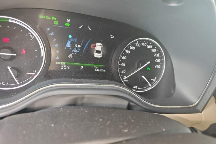 Used Toyota Avalon 2019 Dual-Engine 2.5L XLE Prestige Version China VI Standard Odometer Close Up