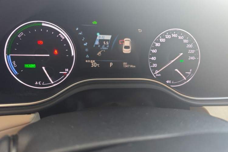 Used Toyota Avalon 2019 Dual-Engine 2.5L Luxury Edition China VI Standard Odometer Close Up