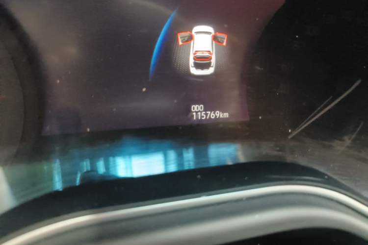 Used Toyota Avalon 2019 2.0L Luxury Edition China VI Standard Odometer Close Up