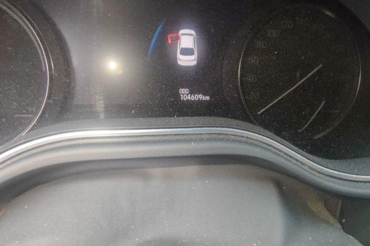 Used Toyota Avalon 2019 Dual-Engine 2.5L Luxury Edition China VI Standard Odometer Close Up